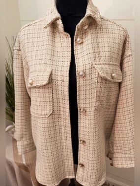 EUC Sunday Up tweed jacket pearl bouclé old money chic medium shacket pearls top